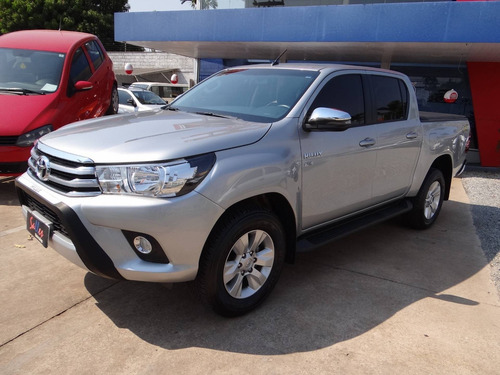 Imagem 1 de 10 de Toyota Hilux 2.7 Srv 4x4 Cd 16v Flex 4p Automático