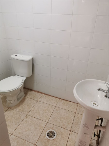 Casa-local En Venta, Prox. A Nueva Línea 7 Metro Cerro Navia