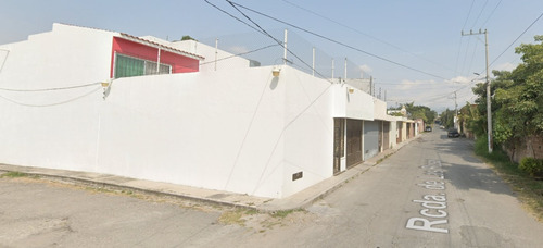 Lujosa Casa En Jiutepec Centro Remate Bancario En La Zona Metropolitana De Cuernavaca Perfecta Inversión Adquiere Tu Patrimonio Hasta En Un 30% De Descuento Sk15