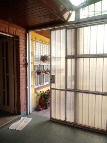 Imagen 6 de 17 de Venta De Casa Chalet Con 4 Dormitorios En Wilde Centro