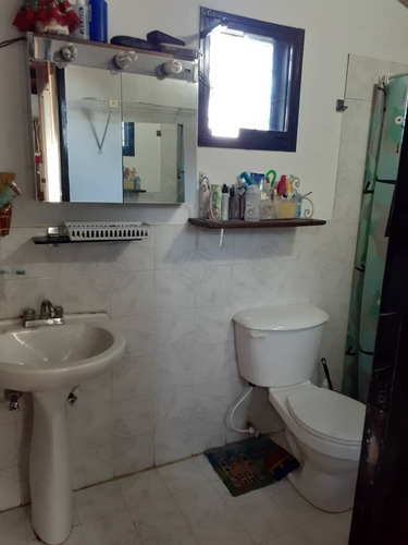 Imagen 10 de 21 de Casa En Venta En Cabudare Con Terreno Adicional Y Documentos Al Día Lista Para Firmar, Urb. Villa Roca