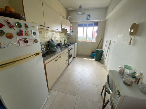 Imagen 3 de 11 de Departamento En Venta De 2 Dormitorios En Ramos Mejía