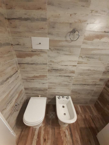 Imagen 6 de 9 de Vendo Departamento 2 Ambientes Zona Centro