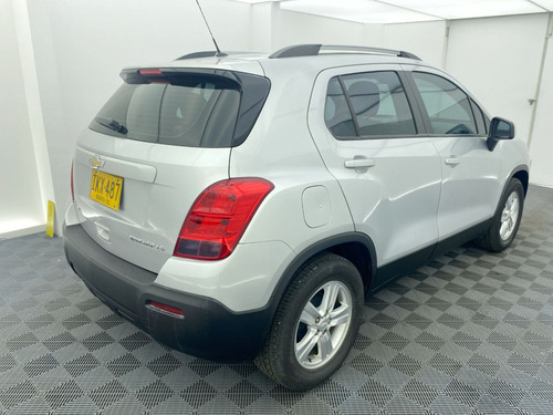 Imagen 11 de 25 de Chevrolet Tracker Ls Mt 1.8