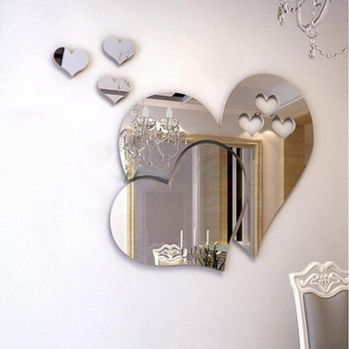 Imagem 1 de 5 de Espelho Acrilico Decorativo Tema Coração 34cm X 24cm