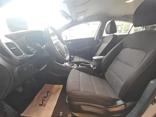 Kia Forte 2.0 L Mt