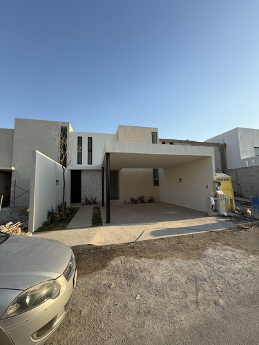 Moderna Casa De 3 Recámaras En Real Montejo Entrega En 6 Meses