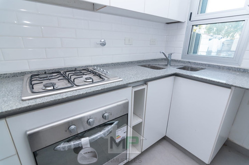 Venta De Departamento 2 Ambientes Con Cochera En Villa Luro