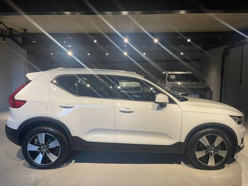 Imagem 4 de 11 de Volvo Xc40 2.0 T5 Gasolina Momentum Awd Geartronic