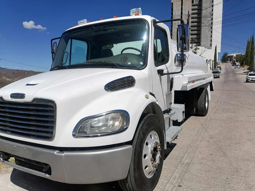 Camion Pipa De Agua De 10,000 Litros 2011 Rabon Thorton