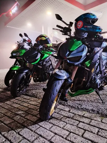 Kawasaki Z1000, Como Nueva, Varios Extras...