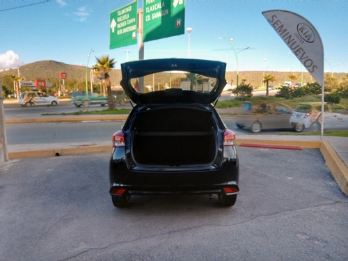 Imagen 14 de 14 de Toyota Yaris 2018 1.5 5p S At Cvt