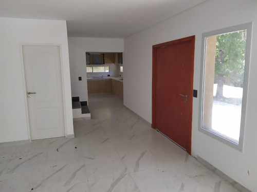 Imagen 5 de 20 de Casa - Boat Center