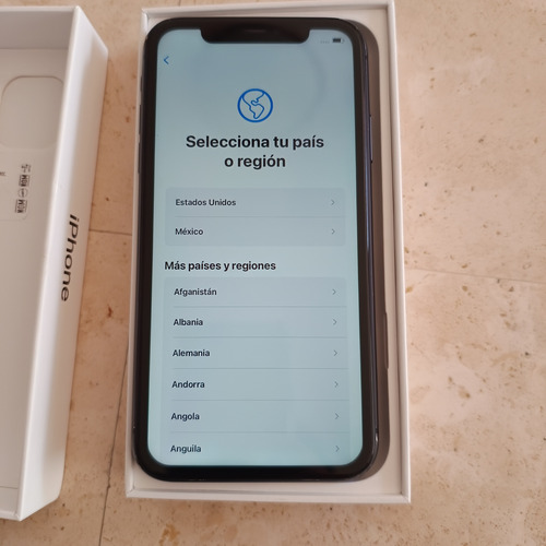 Apple Iphone 11 (128 Gb) - Negro Negro (Usado)