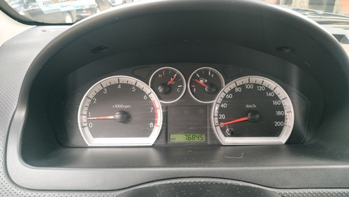 Imagen 12 de 14 de Chevrolet Aveo 1.6 Ls At Sedán 2016