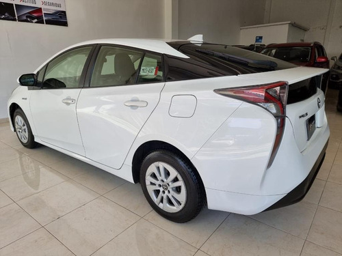 Imagen 7 de 13 de Toyota Prius 2017 Base Hybrid