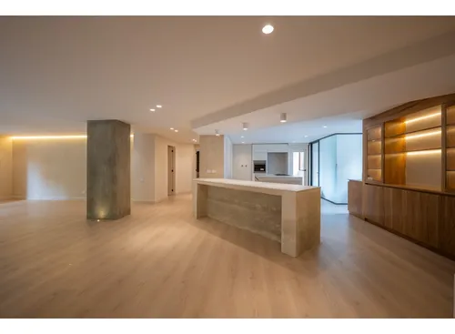 Apartamento De 189 M2 Totalmente Remodelado En La Tomatera, El Poblado