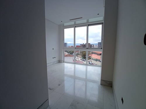 Imagen 8 de 17 de Vendo Apartamento 150m2 4h/4b/4p La Castellana
