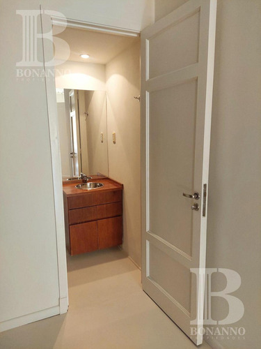 Venta Impecable Departamento 4 Amb En Maipu Y Viamonte