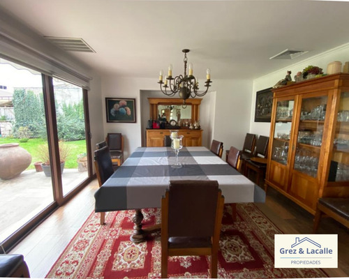 Se Vende Casa En Exclusivo Sector De Curicó.