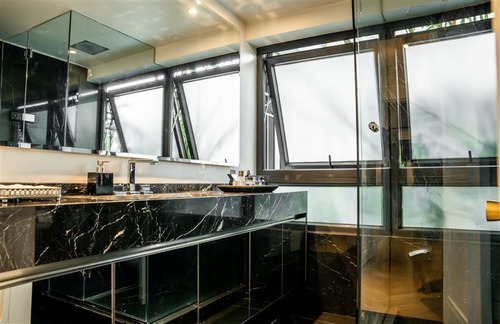 Departamento En Venta De 2 Dorm. En Las Condes
