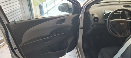 Imagen 10 de 15 de Chevrolet Sonic 2014 1.6 Lt Mx 5 P