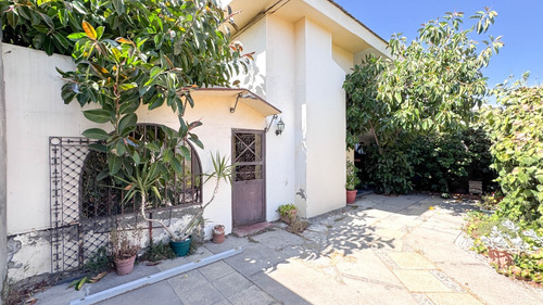 Seduce El Precio. 5 Dormitorios, Condominio Cerrado.