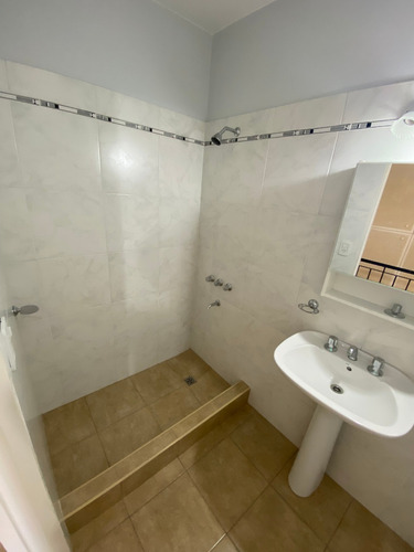 Imagen 19 de 19 de Excelente Duplex De 3 Ambientes. Reciclado A Nuevo