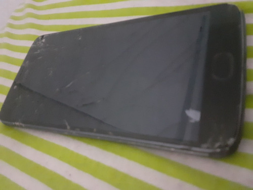 Celular Motorola E4 Plus - Tela Quebrada