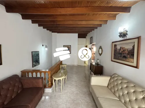 Vendo Apartamento A Pocas Cuadras Del Aeropuerto Olaya Herrera. Sector Manzanares