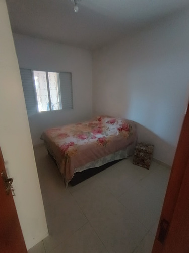 Casa Com 1 Suíte E 1 Quarto.