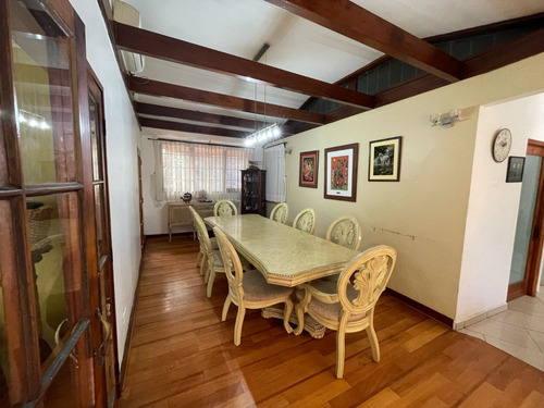 Arriendo Amplio Chalet Ubicado En Miraflores Bajo