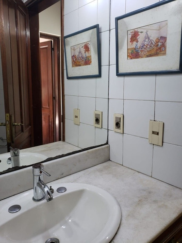 Oficina Carrasco Con Recepción Baño Y Kitchinette Av.bolivia