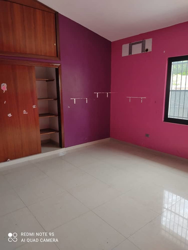 Imagen 4 de 9 de Liac Casa En Venta Trigal Sur Calle Cerrada Penelope Yañez