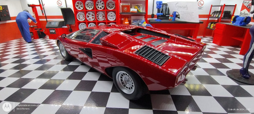Lamborghini Countach Lp400 Kyosho , Escala 1 18, Rojo (Usado)