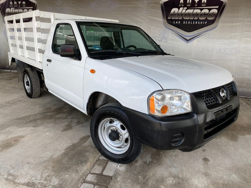 Imagen 12 de 15 de Nissan Np300 2015 2.4 Estacas Dh Mt