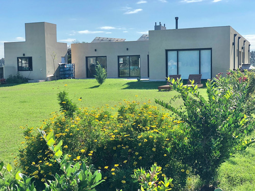 Venta Casa 4 Amb Tres Pinos Gral Rodriguez Permuta