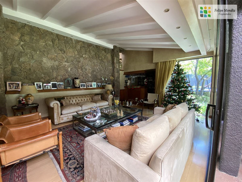 Casa En Venta De 4 Dorm. En Las Condes