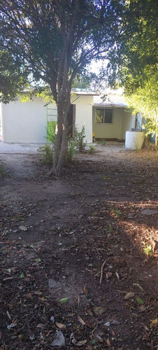 Casa En Venta De 2 Dormitorios C/ Cochera En Fray Marcos