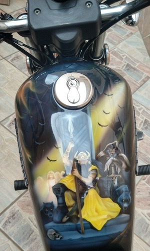 Suzuki Intruder