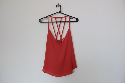 Musculosa Cuesta Blanca Coral, Talle M