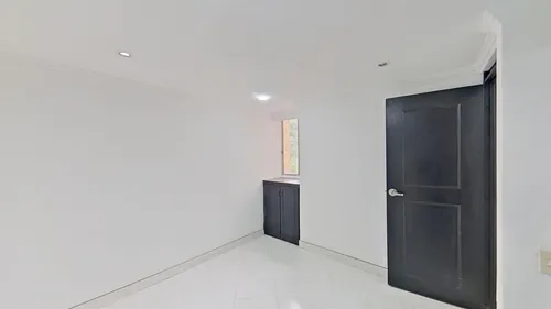Lindo Apartamento Remodelado En La Loma De Los Bernal. Código #10