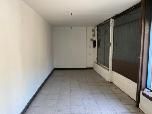 Local De 120m2, 3 Pisos Frente A Plaza Echaurren, Valparaíso