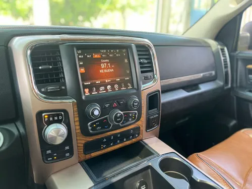 Dodge Ram 2500 5.7 Laramie Longhorn Crew Cab 4x4