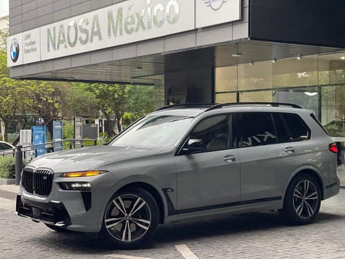 BMW X7 4.4 V8 M60I