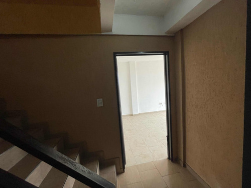 Alquilo Departamento Escobar Hipolito Yrigoyen 540 Y Otro En Tapia E Independencia E Independencia , Lean Descripcion