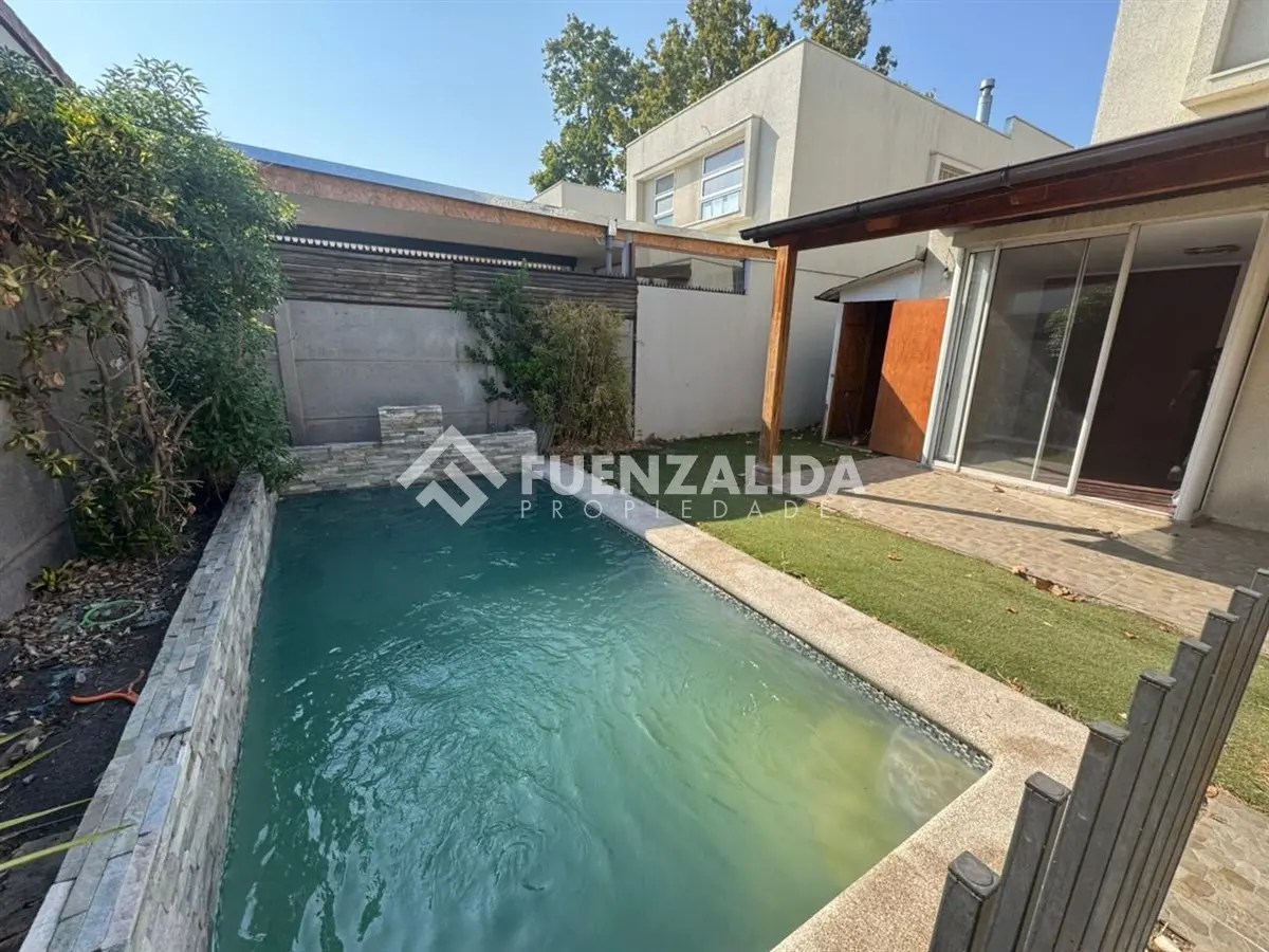Imagen 1 de 17 de Venta Peñaflor 3d 3b Con Piscina