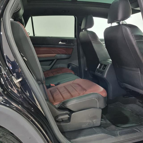 Volkswagen Cross Sport 3.6 R-Line At