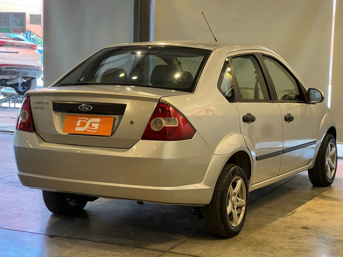 Ford Fiesta Max 1.6 Ambiente