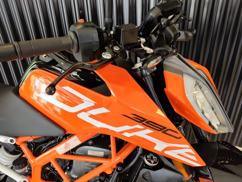 Imagen 2 de 18 de Ktm Duke 390 ( No Kawasaki Z400 Yamaha Mt03) Tomo Permuta